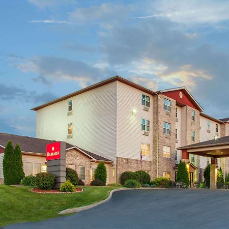 Ramada by Wyndham Sparta/At Speedway Bagian luar foto